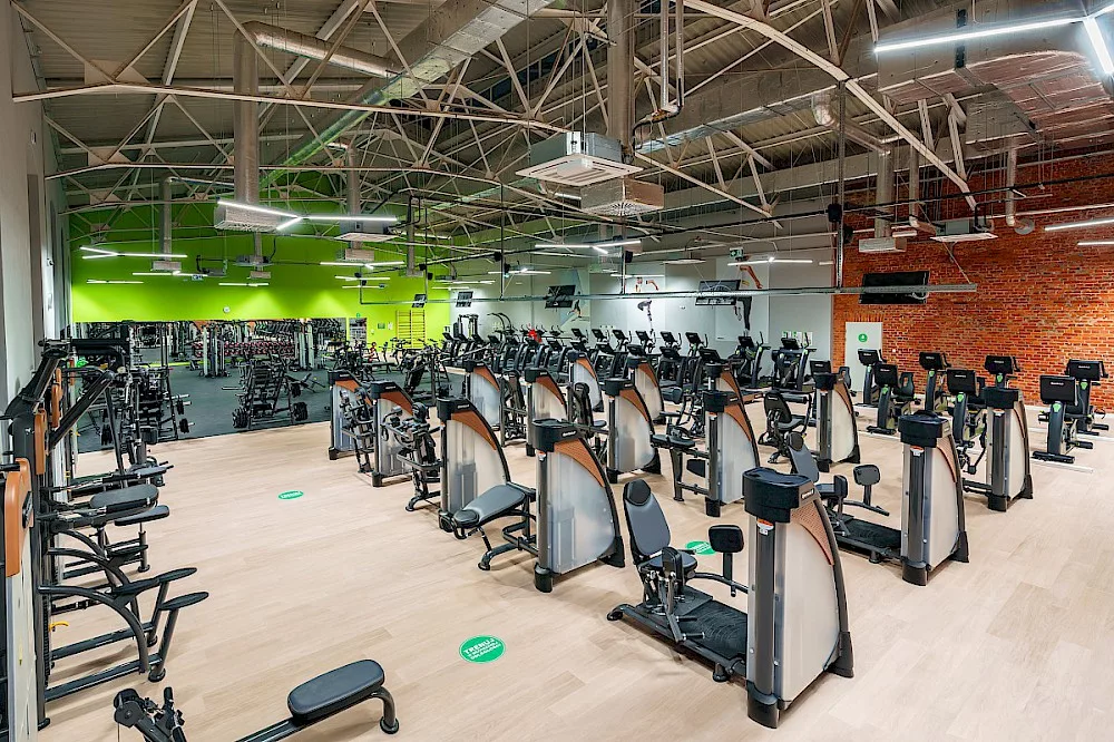 Innowacje i trendy w branży fitness: na co zwrócić uwagę otwierając klub?